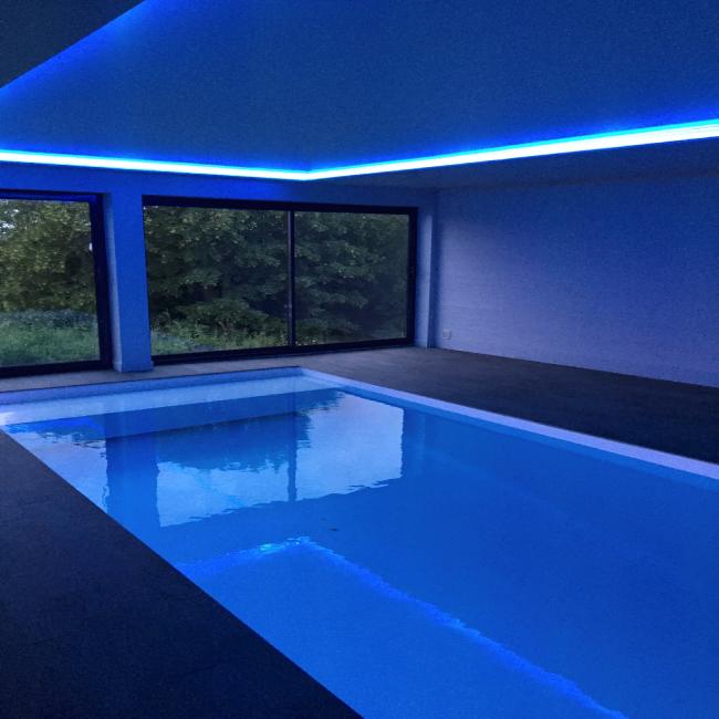 piscine intérieure